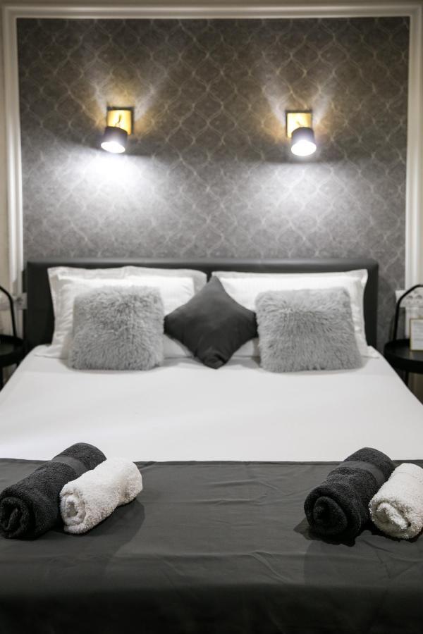 Natalie'S Place Belgrade Luaran gambar